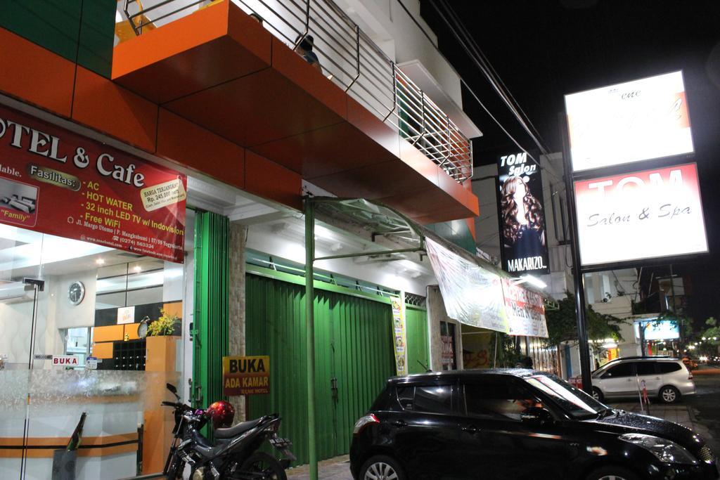Rene Hotel Jogyakarta Zewnętrze zdjęcie