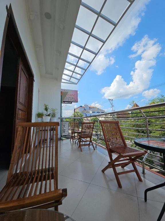 Rene Hotel Jogyakarta Zewnętrze zdjęcie