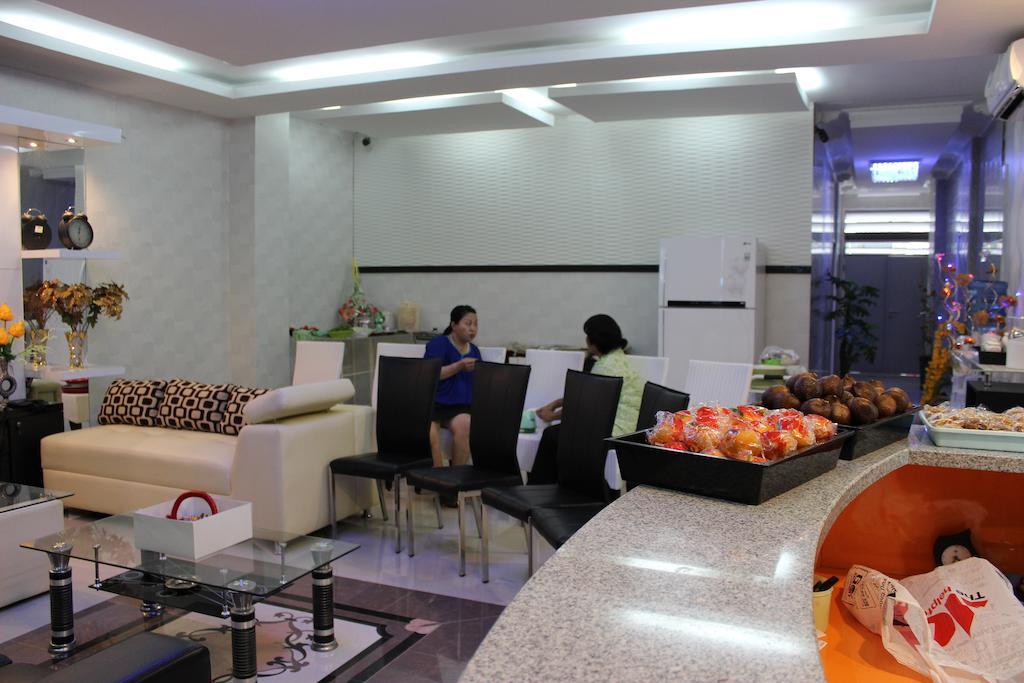 Rene Hotel Jogyakarta Zewnętrze zdjęcie