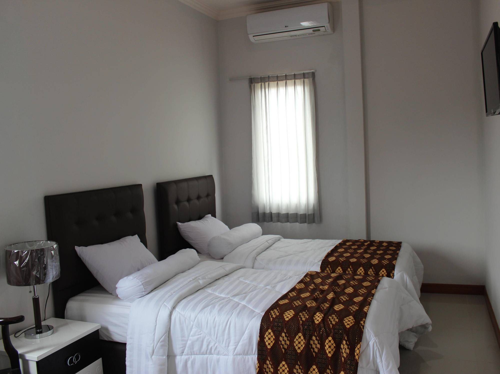 Rene Hotel Jogyakarta Zewnętrze zdjęcie